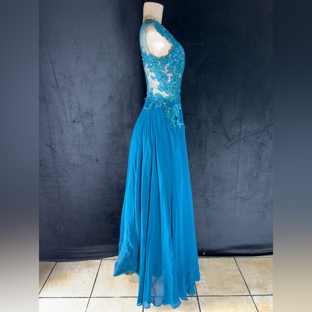 Elegant Blue Evening Gown by Mandalay - Picture 2 of 6